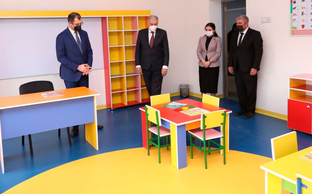 Gəncə və Samuxda məktəb açılışları
